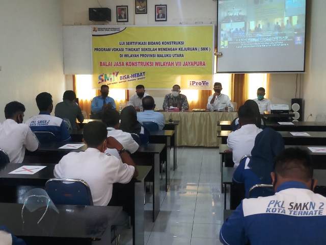 pembukaan-uji-sertifikasi-kompetensi-bidang-konstruksi-vokasi-tingkat-smk-provinsi-maluku-utara